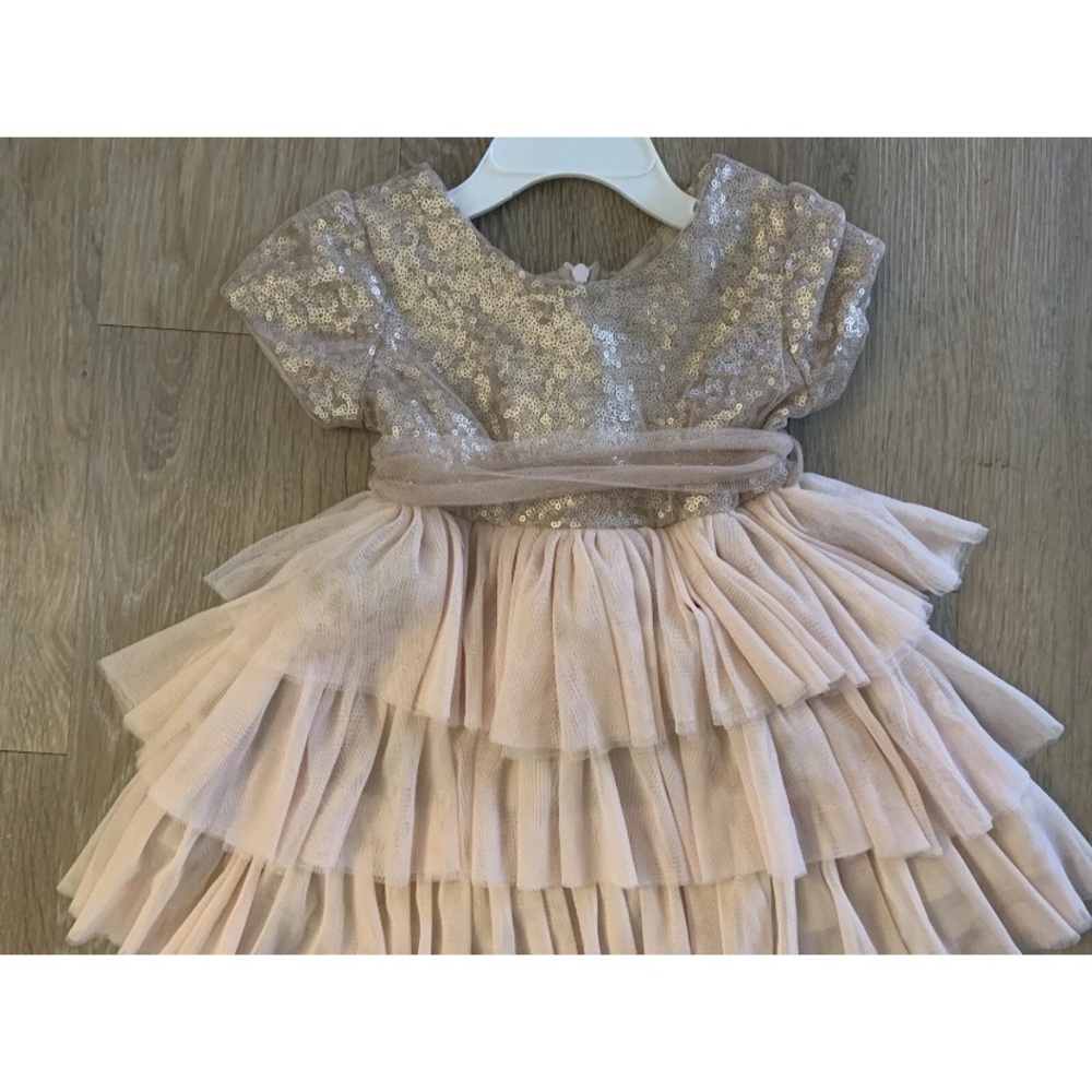 Le Pink Girl’s Size 18 Months Elegant Layered Blush Pink Dress With Sequins Top - Picture 3 of 8